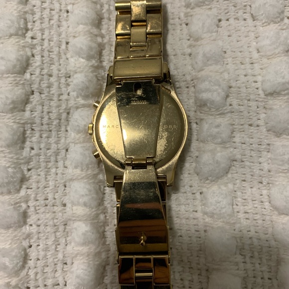 Marc Jacobs Gold Watch - Picture 4 of 8